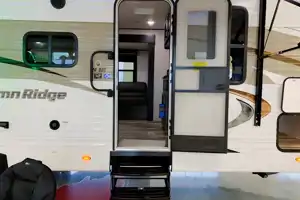 Talitha's as new 2022 Starcraft Autumn Ridge 26BHS Travel Trailer
