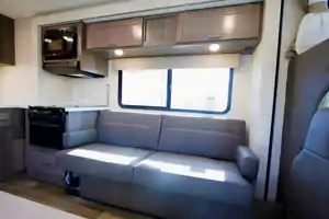 Winnebago 2022 Minnie Winnie 31H Classe C