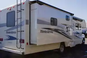 Winnebago 2022 Minnie Winnie 31H Classe C