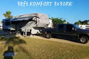 Robert's Komfort 2015 38ft 3230FRK 5th Wheel