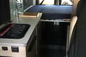 Winnebago Solis - The Happy Glamper! (4 seatbelts, sleeps 4) - Santa Ana queen