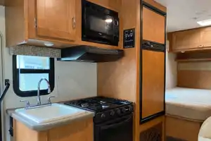 Adventure Vibes Winnebago Class C -200 miles included! Very nice