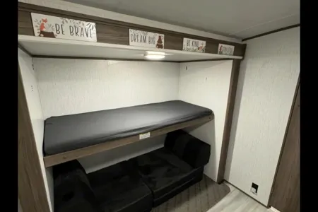 MPG Glamper’s Mansion w/ 2 Bedrooms & Outdoor Kitchen