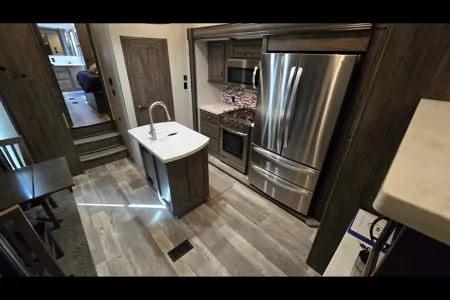 Luxury RV - Perfect for Events & Family Trips | Deliverable