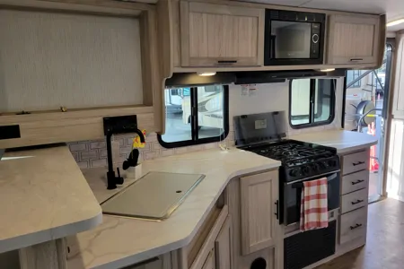 GM's Cruiser RV Shadow Cruiser 225RBS Travel Trailer