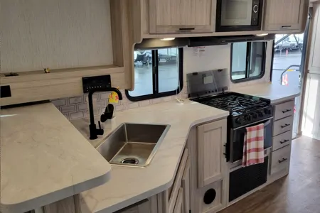 GM's Cruiser RV Shadow Cruiser 225RBS Travel Trailer