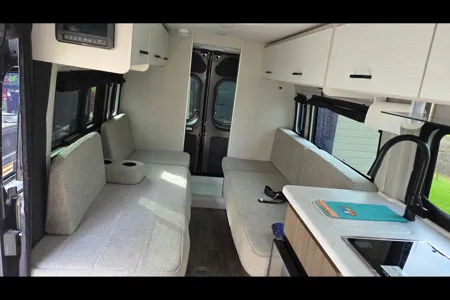 Eric Thor Motor Coach Ram Classe B