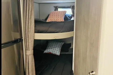 New Coachmen Catalina Summit 7