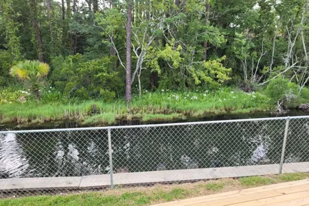 Family Creekside RV Cottage-15 Min from Beach