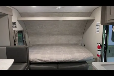 Chris's Forest River Aurora 18BHS Travel Trailer