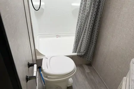 Big Boy Toys & RV Rentals Jayco Jay Flight 284 BHS Travel Trailer