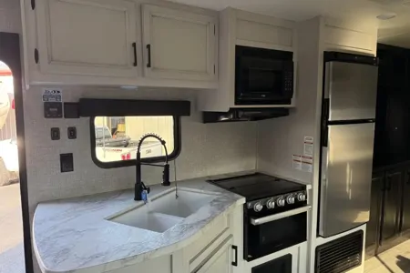 Big Boy Toys & RV Rentals Jayco Jay Flight 284 BHS Travel Trailer