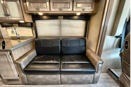 2019 Thor Motor Coach Windsport