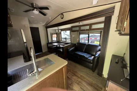 Derick's Forest River salem villa Travel Trailer