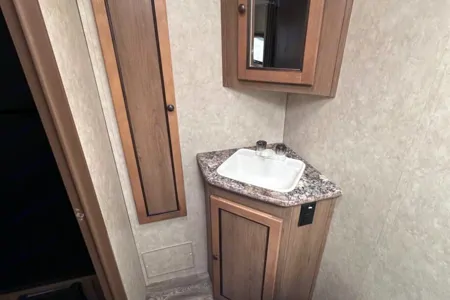 2016 Shadow Cruiser 22ft - Your Perfect Lightweight Trailer!