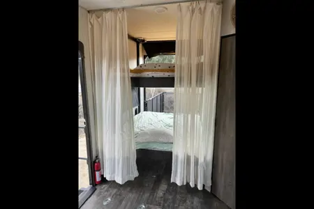 Wolf Pack Party Patio Bunkhouse