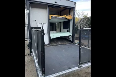 Wolf Pack Party Patio Bunkhouse
