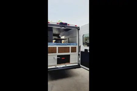Cozy custom crafted van with Shower, Toilet, Heat, Solar and more!
