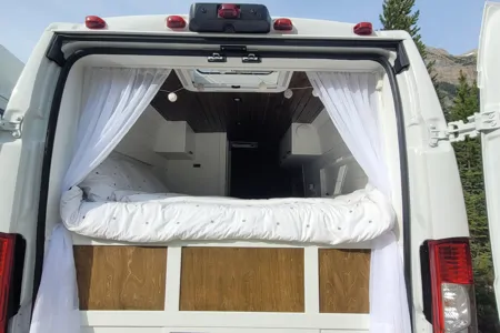 Cozy custom crafted van with Shower, Toilet, Heat, Solar and more!