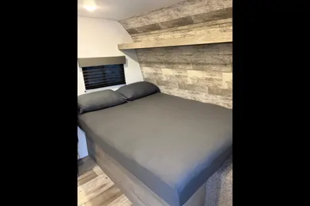 Adventure Bunkhouse w/ Slide Out-Easy Tow Camper Sleeps 5