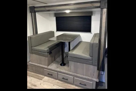 Adventure Bunkhouse w/ Slide Out-Easy Tow Camper Sleeps 5