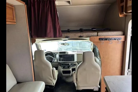 Scott's Winnebago Minnie Winnie Class C