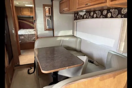 Scott's Winnebago Minnie Winnie Class C