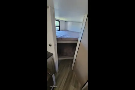 Tiny Home-Pathfinder Bunkhouse: Lightweight & Ready for Adventure Tracer 200BHSLE