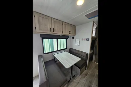 Eleydis's East to West Silver lakes Travel Trailer