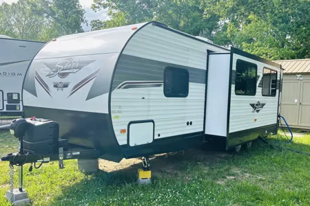 Forest River Shasta Oasis 26DB Travel Trailer