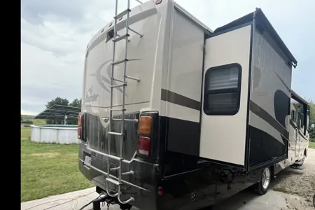 Corey's Fleetwood 36 Class A