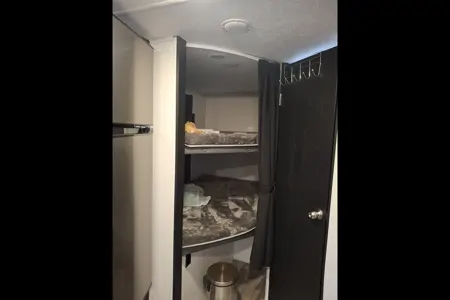 Coachmen 257BHS Travel Trailer