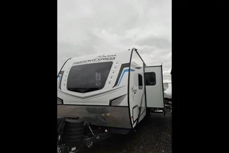 Coachmen 257BHS Travel Trailer