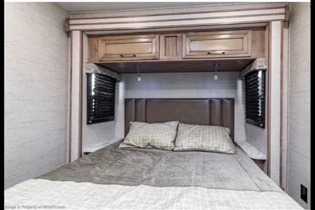 Mike & Cindy's Entegra Coach Odyssey 29V Class C