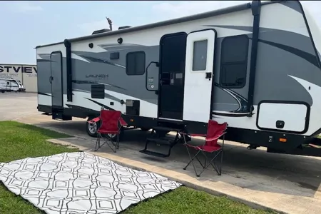 Meet "Rudy"- Starcraft Launch Travel Trailer