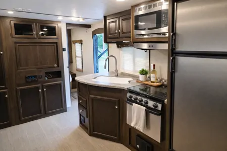 Meet "Rudy"- Starcraft Launch Travel Trailer