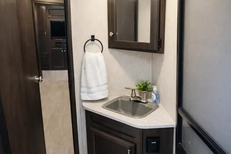 Meet "Rudy"- Starcraft Launch Travel Trailer