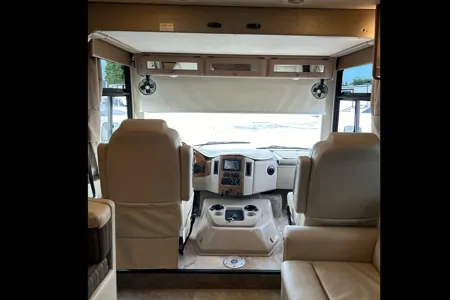 J&FW’s Thor Motor Coach 34J Windsport Class A