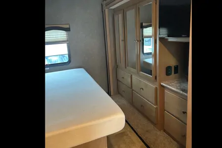 J&FW’s Thor Motor Coach 34J Windsport Class A