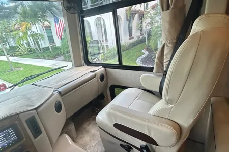 J&FW’s Thor Motor Coach 34J Windsport Class A