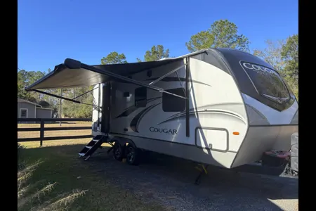 Scott's Keystone Cougar 22RBS Travel Trailer