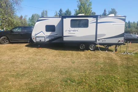 Daniel Coachmen Apex Roulotte