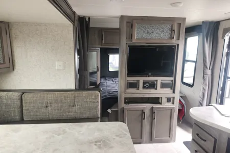 Daniel Coachmen Apex Roulotte
