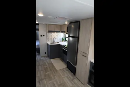 Adventure-Ready 2024 Prime Time Tracer 28BHS Travel Trailer