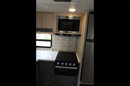 Adventure-Ready 2024 Prime Time Tracer 28BHS Travel Trailer