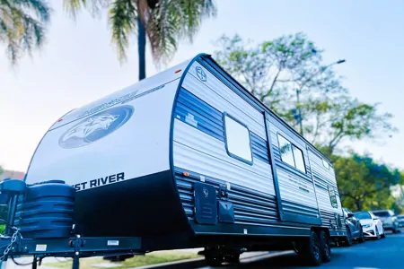 🐺 Sugar Wolf 🐺 Dual Entry • Double Bunks • Slide-Out • Sleeps 8