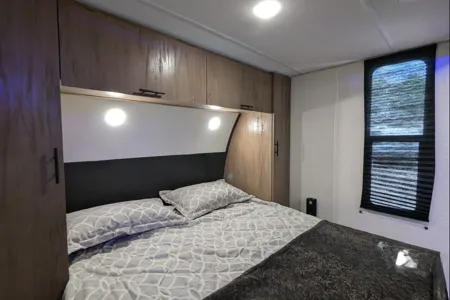 🐺 Sugar Wolf 🐺 Dual Entry • Double Bunks • Slide-Out • Sleeps 8