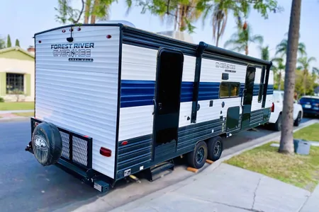 🐺 Sugar Wolf 🐺 Dual Entry • Double Bunks • Slide-Out • Sleeps 8