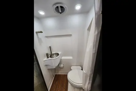 2023 Midwest Patriot FD2 – Ultimate Luxury Touring Coach