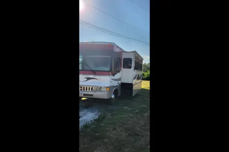 Squibbies Winnebago Voyage Class A